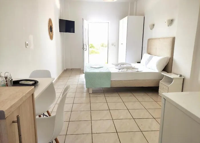 #1 Giorgos & Chara Apartments Nea Kydonia  photo