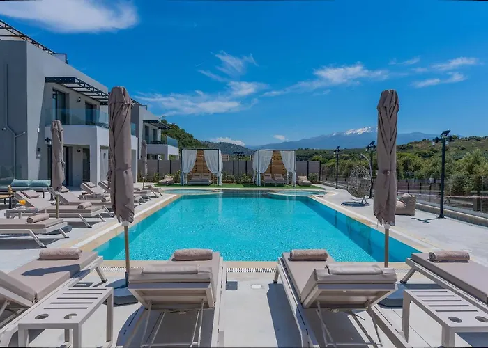 Luxurious Villa Micha - With 150M Pool Roumeli photo