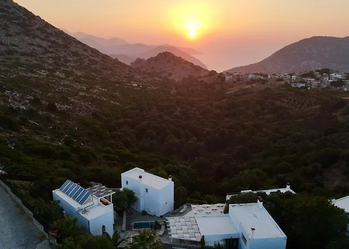 Mourtzanakis Residence - Traditional Eco Hotel In Achlada photo