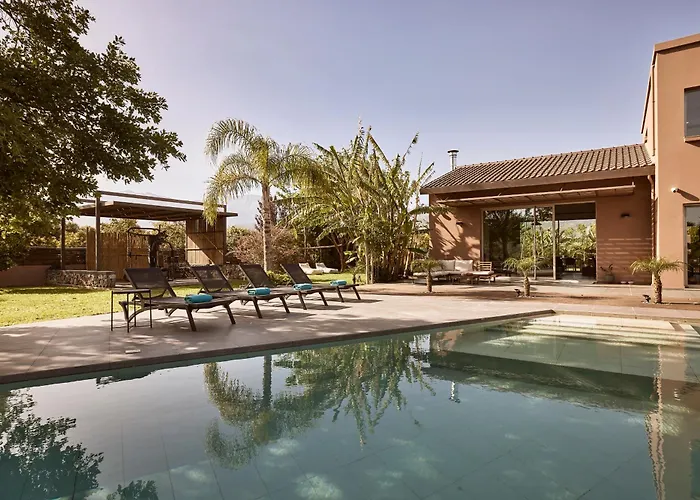 Villa Fuerte Chania - Including Two 7-Seater Vans, Airport Shuttle, Breakfast Alikianos photo