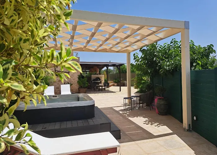 Chrisi'S House With Jacuzzi Villa Moirai photo