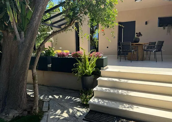 Malvina Homes Karteros photo