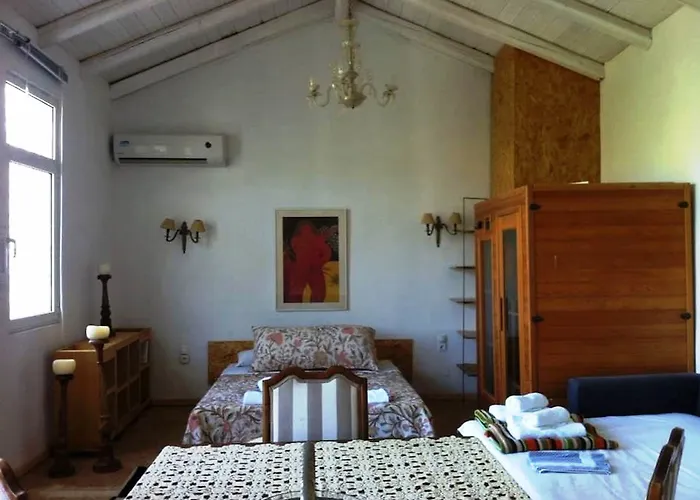 Pervola Petit Hotel Sarkhos photo